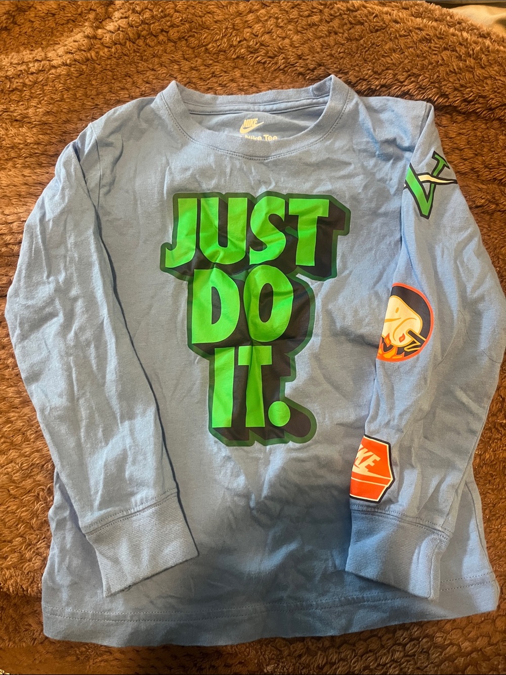 Nike Long-Sleeve Tee with Bright Green 'JUST DO IT.' Graphic on Light Blue